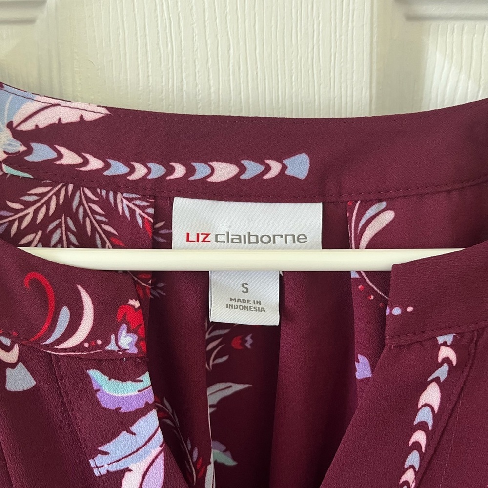 Liz Claiborne Burgandy Floral Blouse - Picture 6 of 6